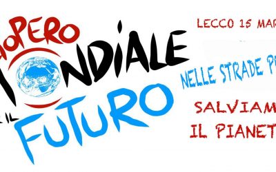 Sciopero mondiale per il futuro a Lecco. La manifestazione in piazza Cermenati